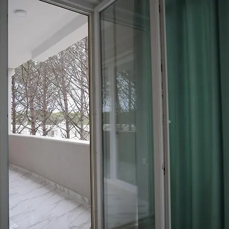 Holiday home Amal's At Lalzi Bay, 35 Durres